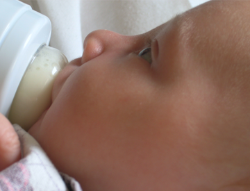 Feeding Your Baby: A Comprehensive Guide for New Parents